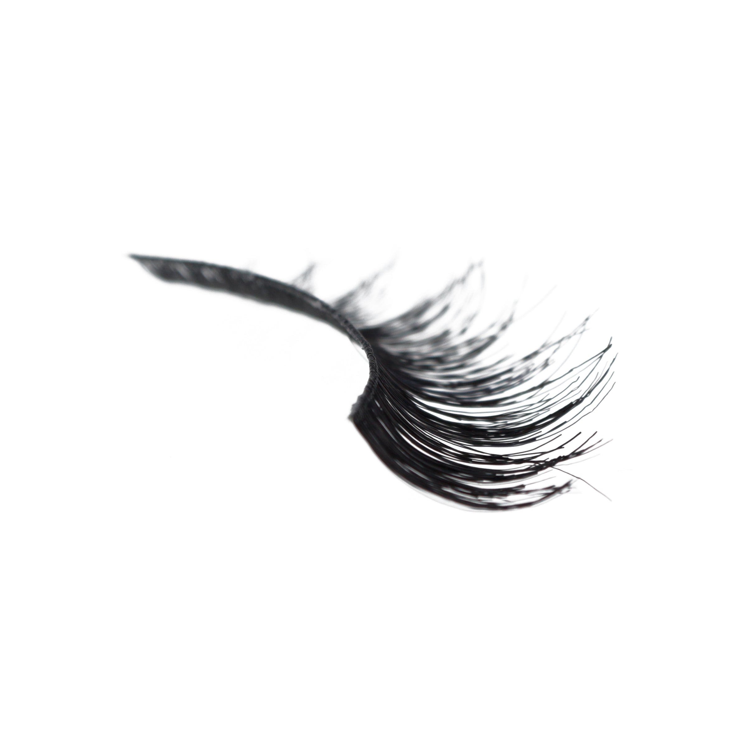 605_-_Amorus_USA_False_Eyelashes_Fake_Lashes_Amor_Us_c.jpg