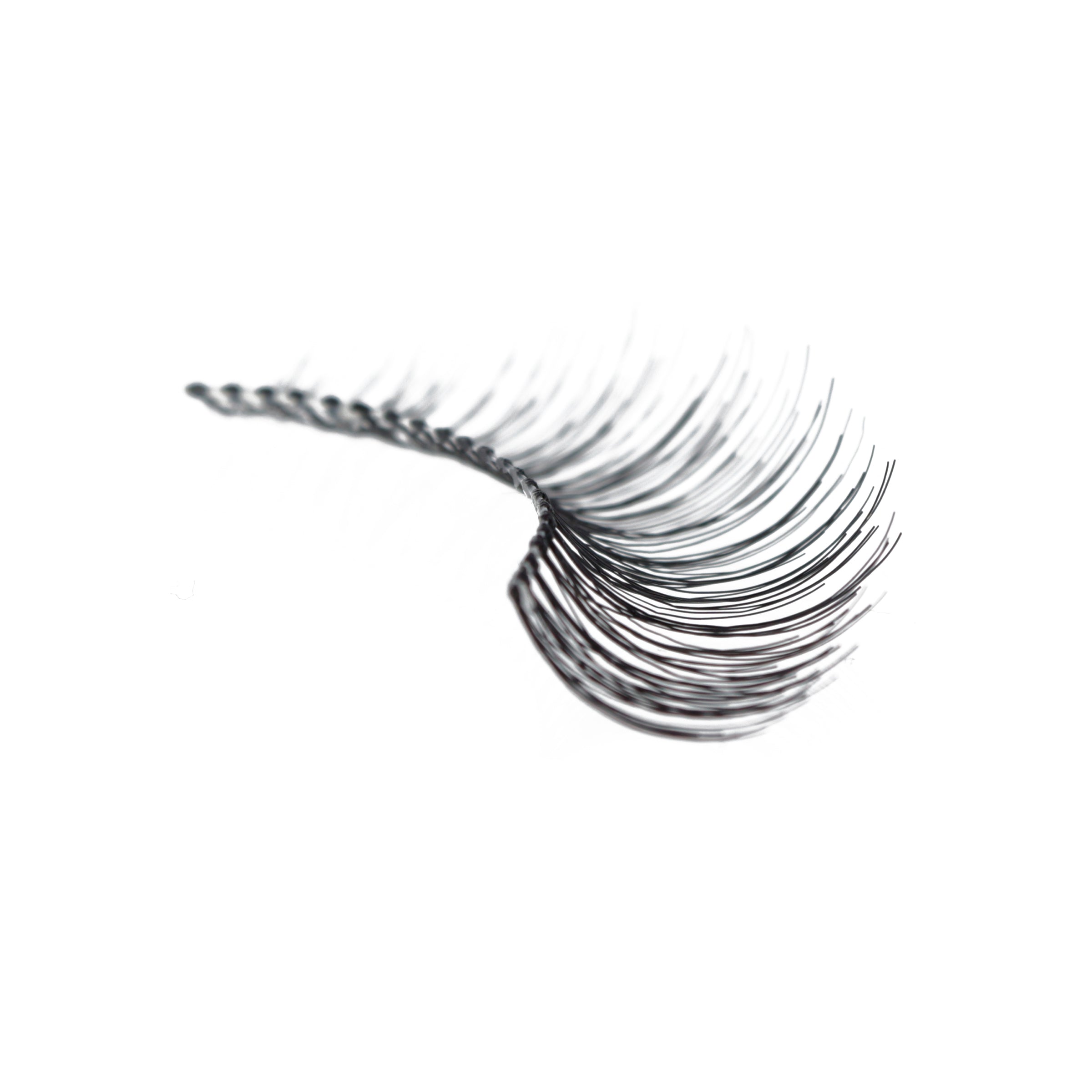 747L_-_Amorus_USA_False_Eyelashes_Fake_Lashes_Amor_Us_c.jpg
